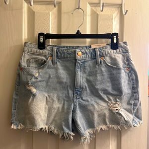 NWT Universal Thread High-Rise distressed Shortie Shorts size 8.